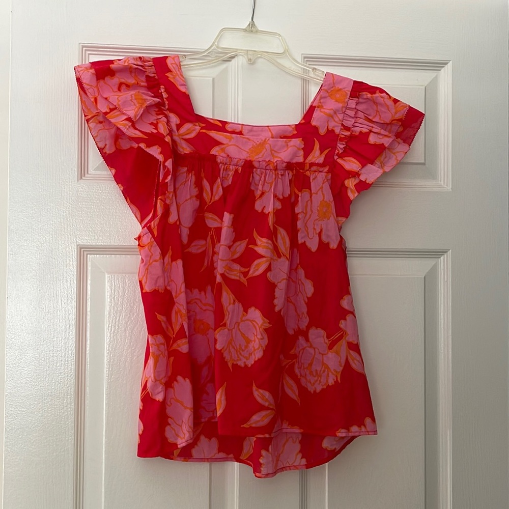 NWT Red with flowers spring/summer top